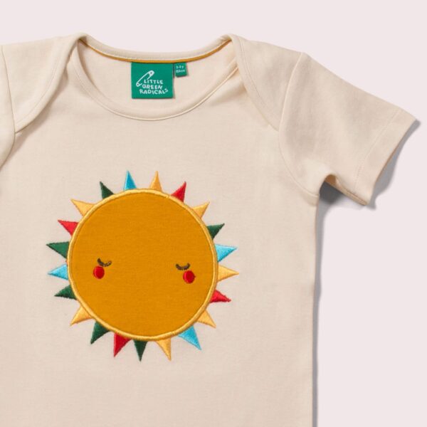 T-Shirt a manica corta ricamata-You Are My Sunshine 🌞 - immagine 2